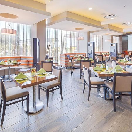 Courtyard By Marriott Saltillo Exteriör bild
