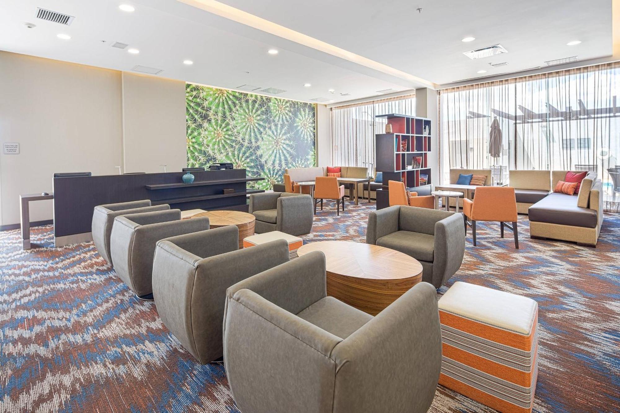 Courtyard By Marriott Saltillo Exteriör bild