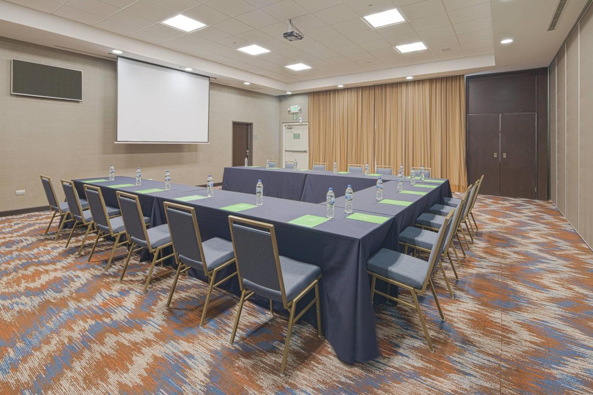 Courtyard By Marriott Saltillo Exteriör bild