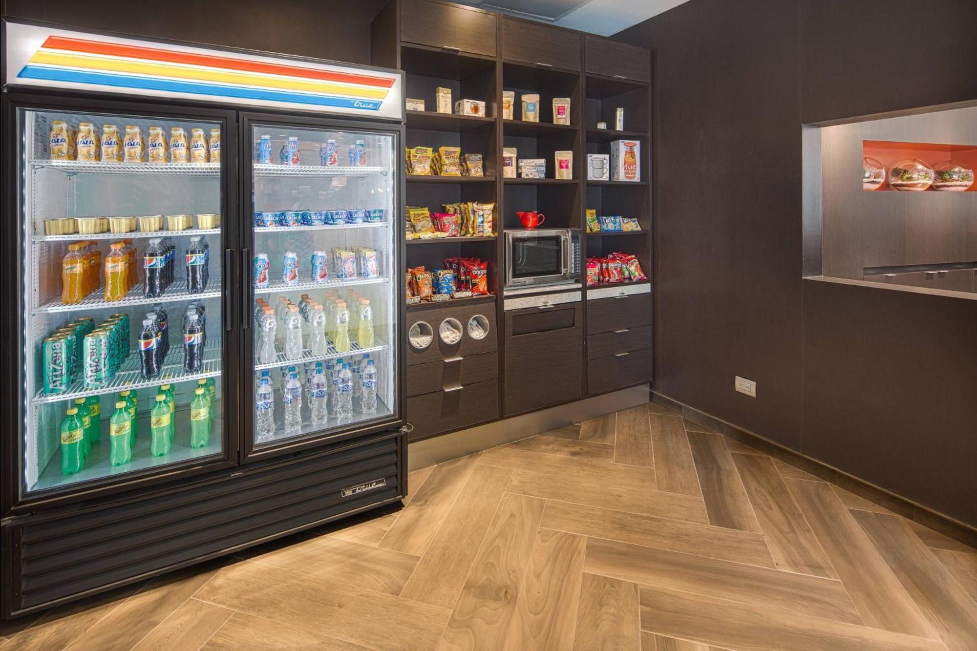 Courtyard By Marriott Saltillo Exteriör bild