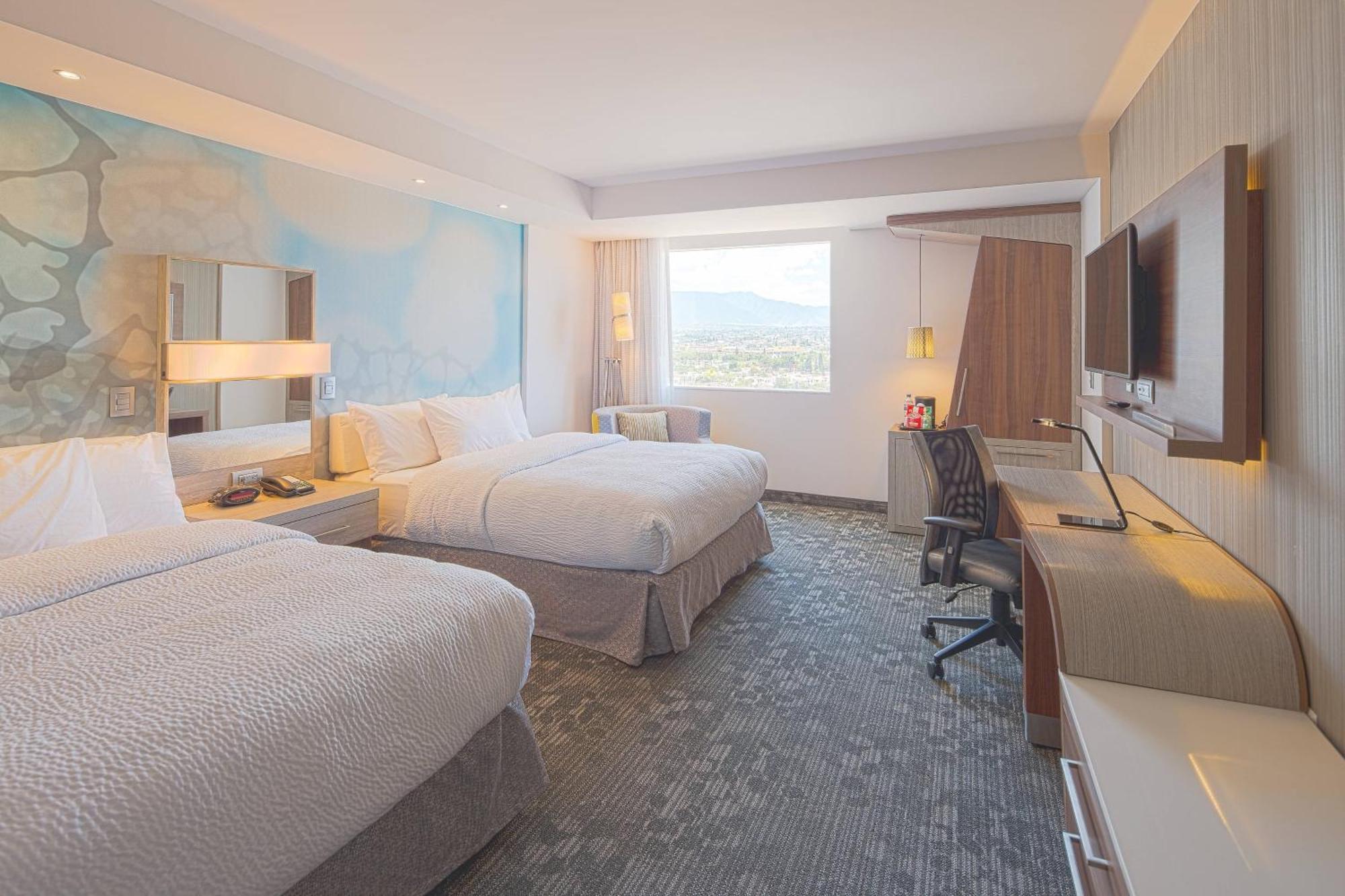 Courtyard By Marriott Saltillo Exteriör bild