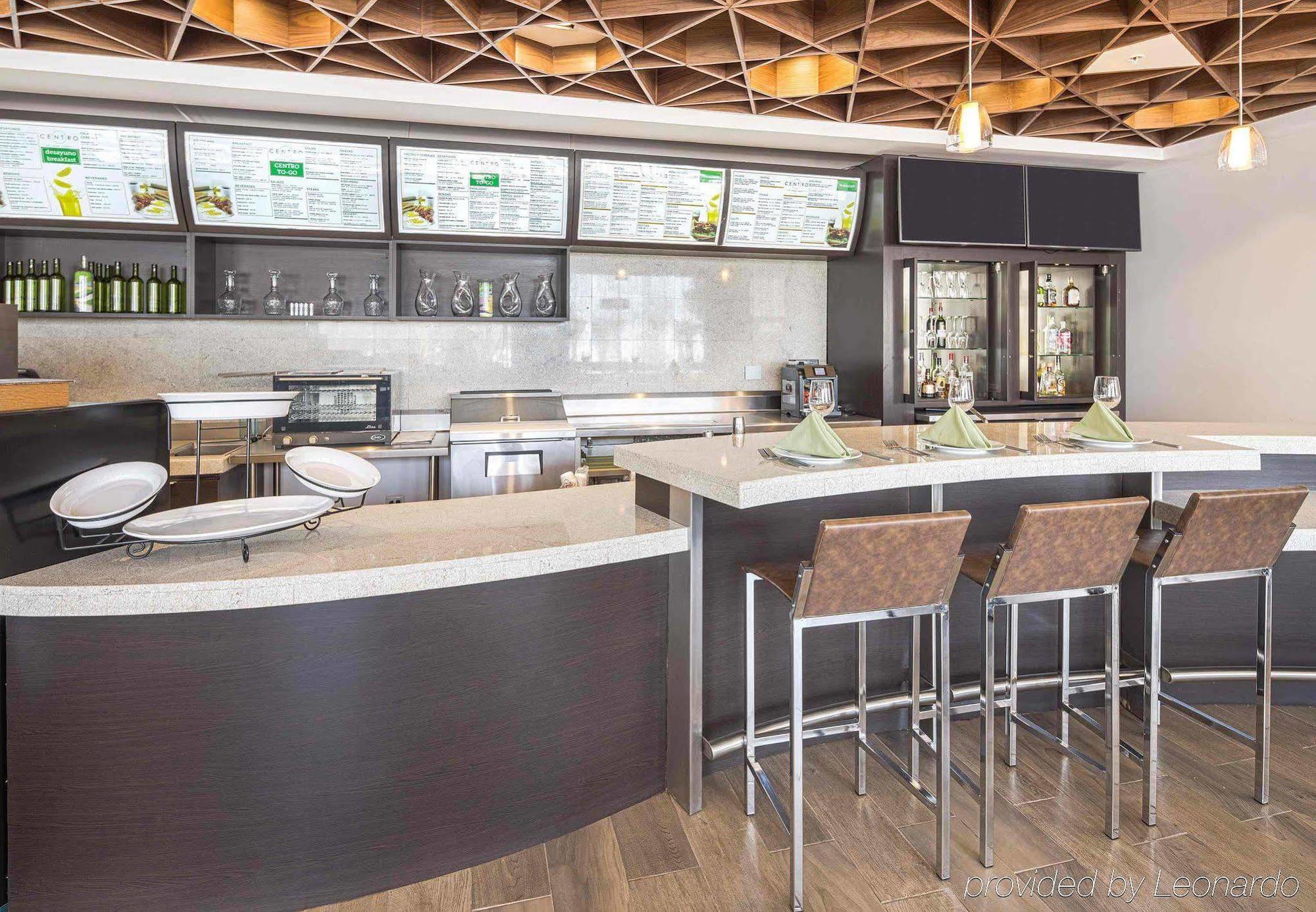 Courtyard By Marriott Saltillo Exteriör bild