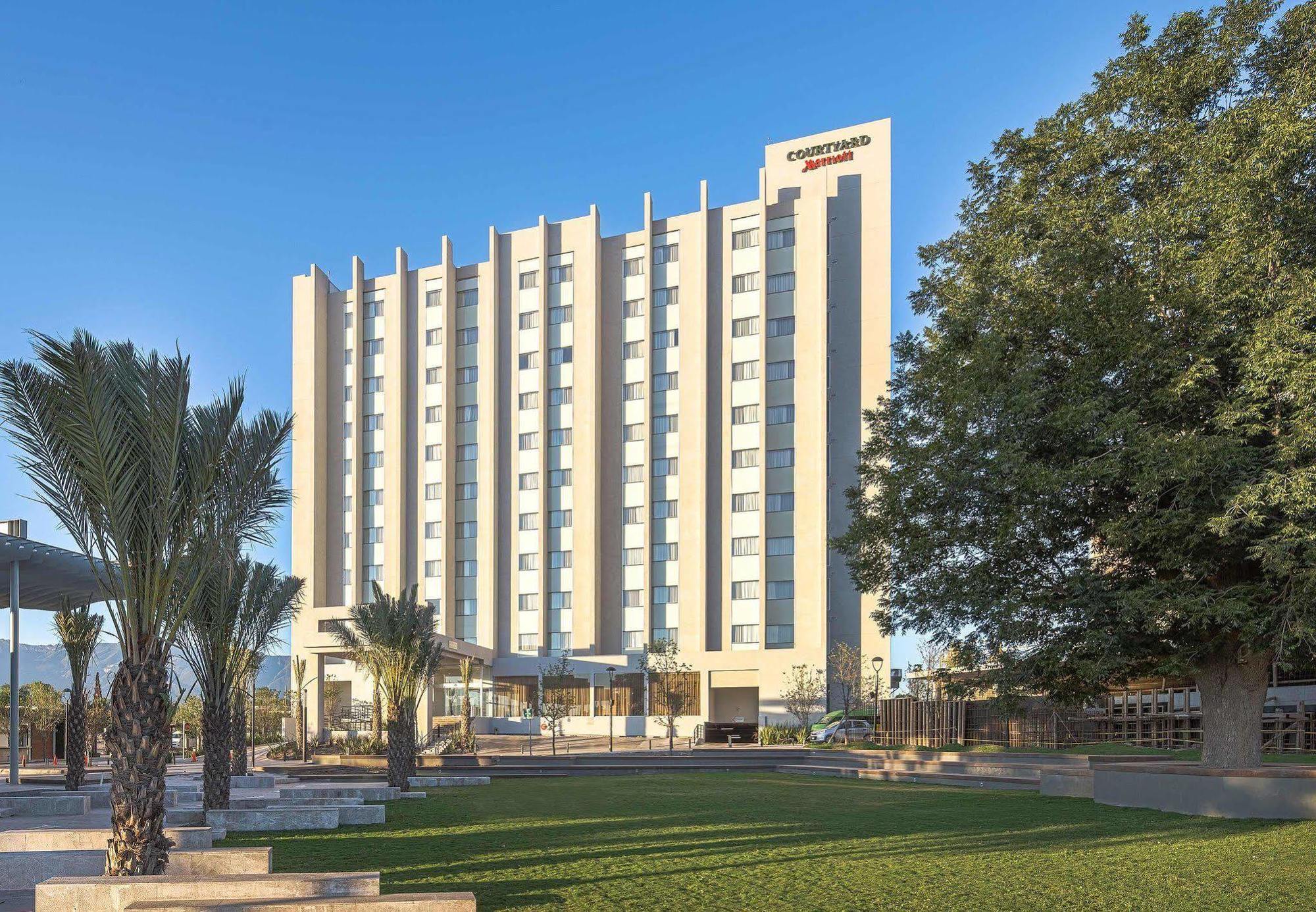 Courtyard By Marriott Saltillo Exteriör bild