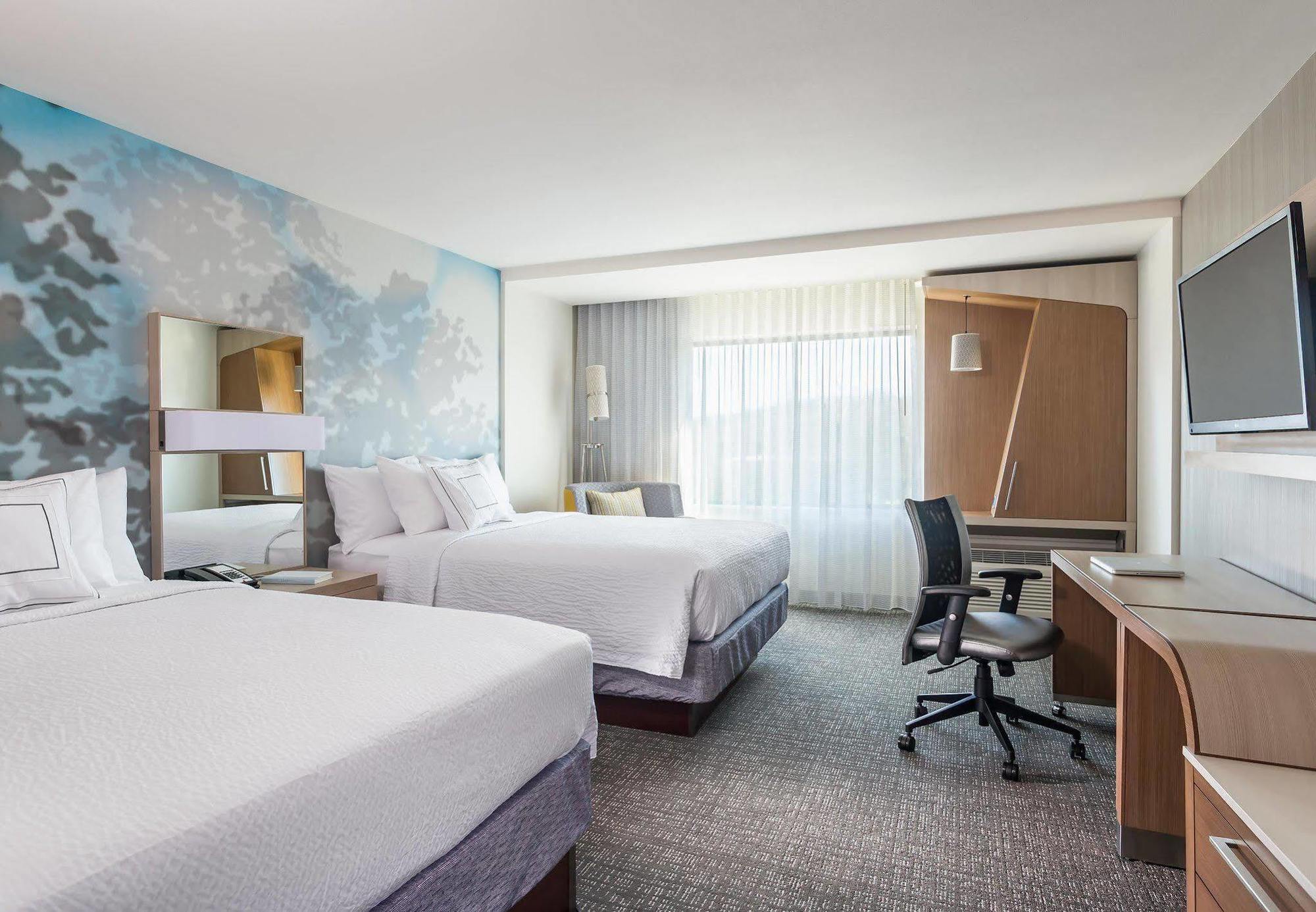 Courtyard By Marriott Saltillo Exteriör bild